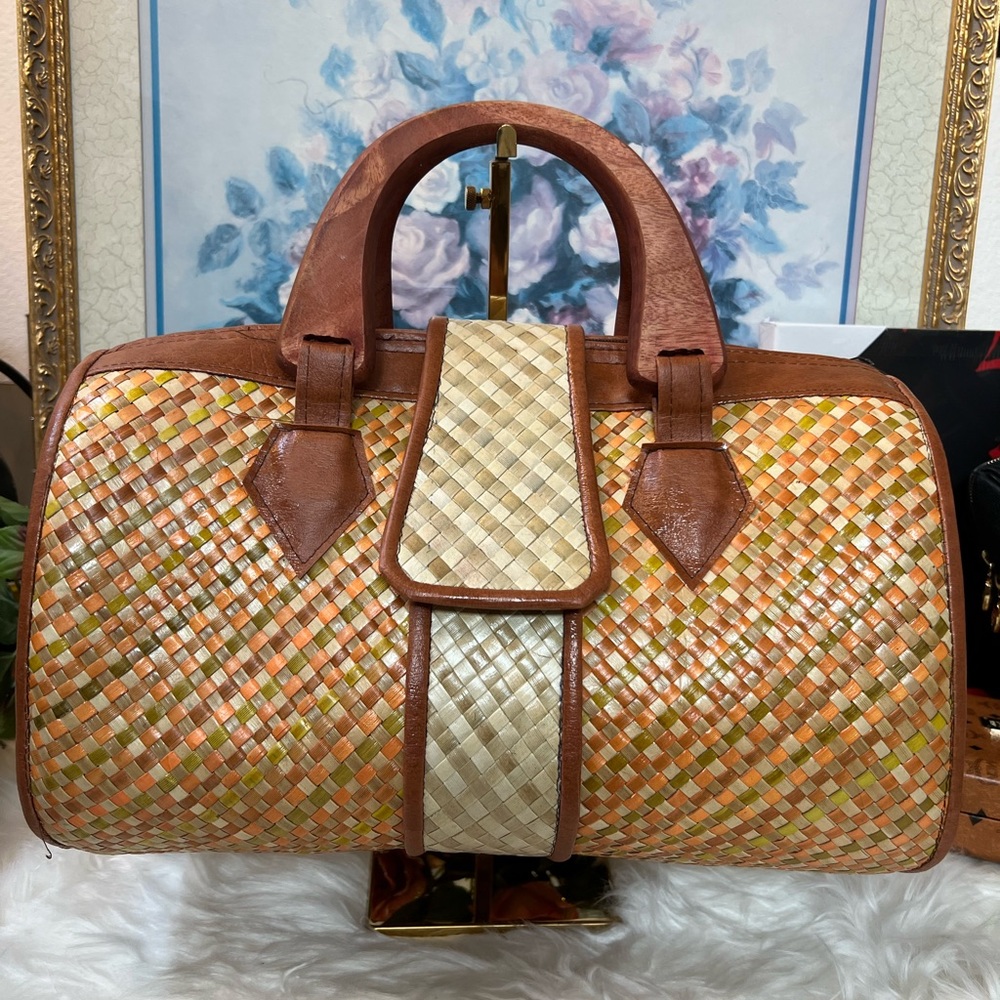 Handmade Rattan Native Handbag  NEW Beautiful handmade bag with zipper closure a
